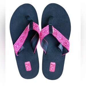 Teva Women's Mush II Sandals Raspberry Pink Black Size 8
